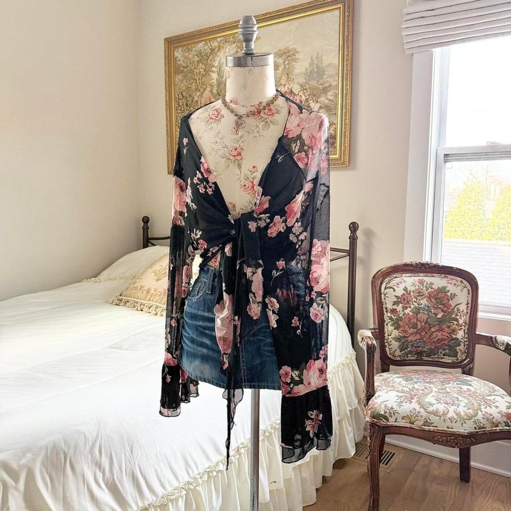Y2K Charlotte Russe black floral long sleeve tie front top size 3x